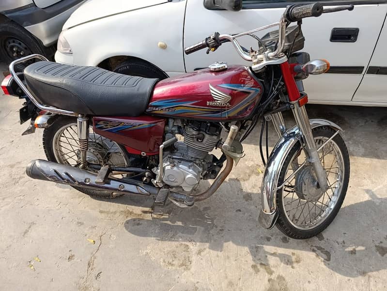 Honda CG 125 2018 (Total Geniune) first owner 0