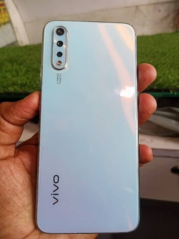 VIVO S1 in Good Condition with box 0