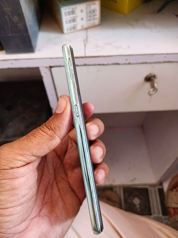 VIVO S1 in Good Condition with box 1