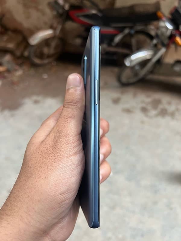 ONE PLUS 8 5G 3