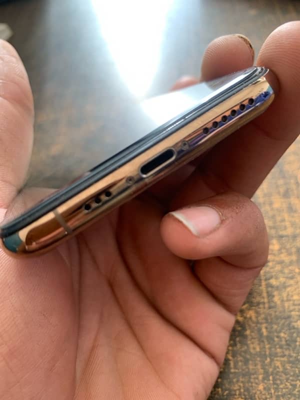 iPhone XS 64 GB PTA 5