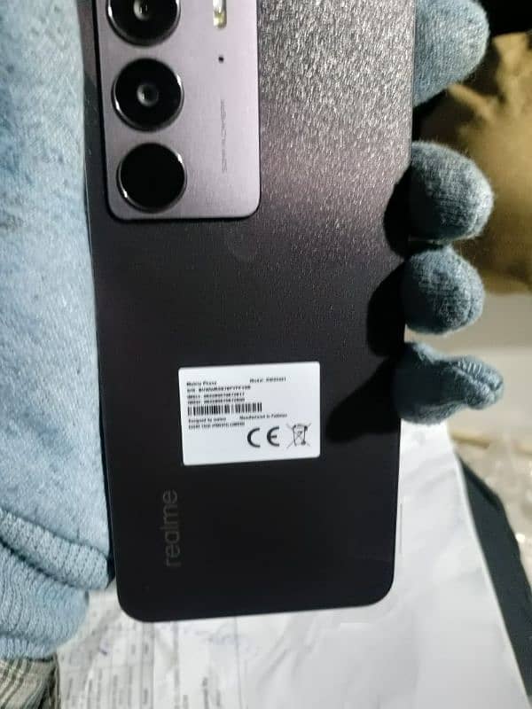 Realme C75.10/10 condition. one week use only. Full warrenty. Black. 0