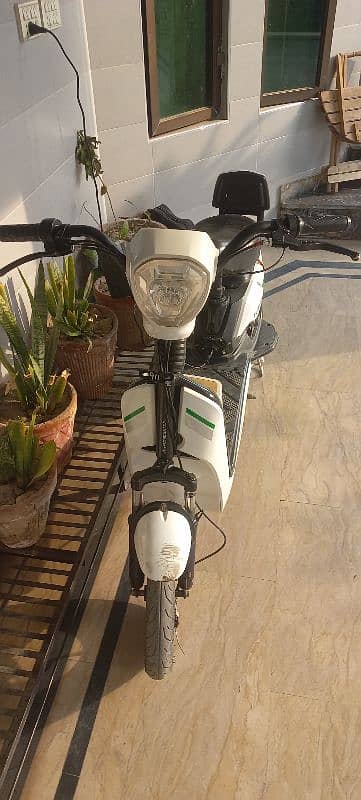 scoty scooter bike indus 2