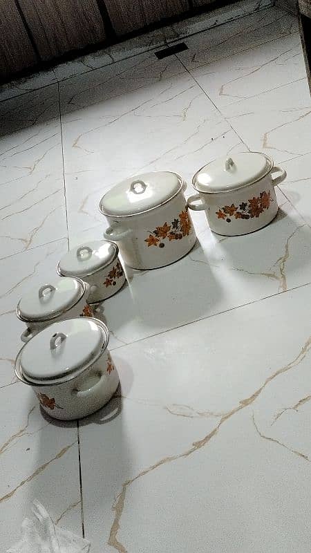 kithchen dinner set 2