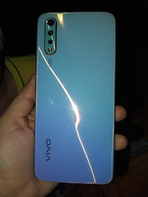 vivo s1 4/128. 0