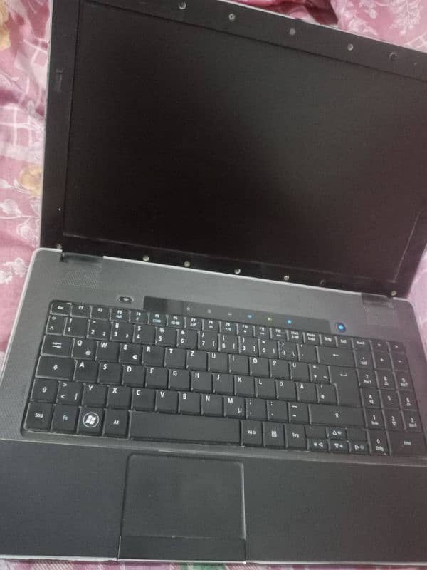 i3 2nd gen 8gb ram 256 SSD + 256 hard drive 5