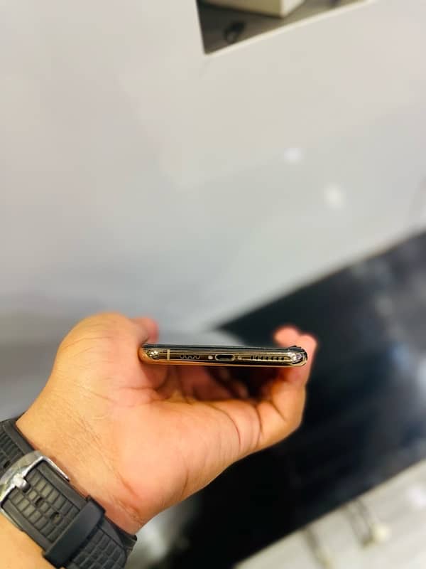 iPhone XS Max pta approved 256 gb 4