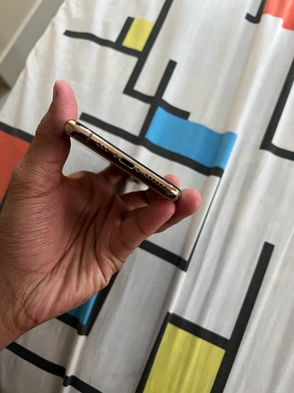 iphone Xs 256gb pta approved 5