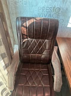 Executive chair for office