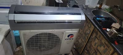 Gree 1.5 ton DC inverter heat and cool AC