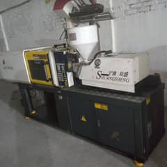 Used Injection Molding Machine with Robot – 38 Ton