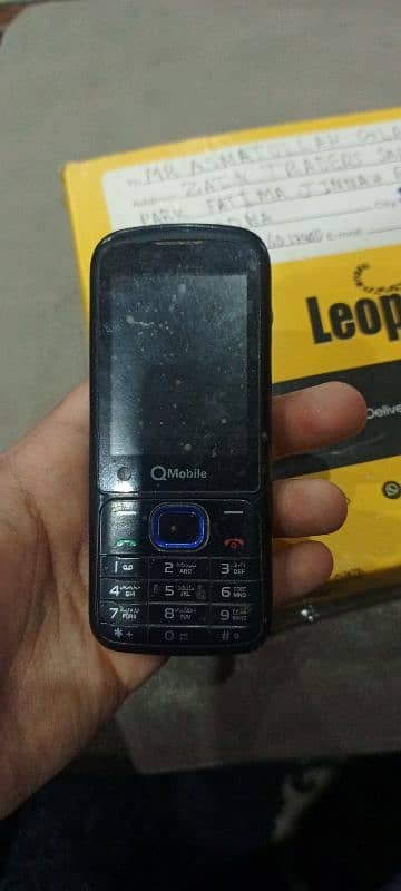 Q mobile E4 for sale 0