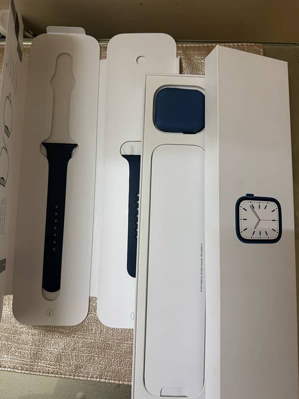 Apple Watch Series 7 45mm 6