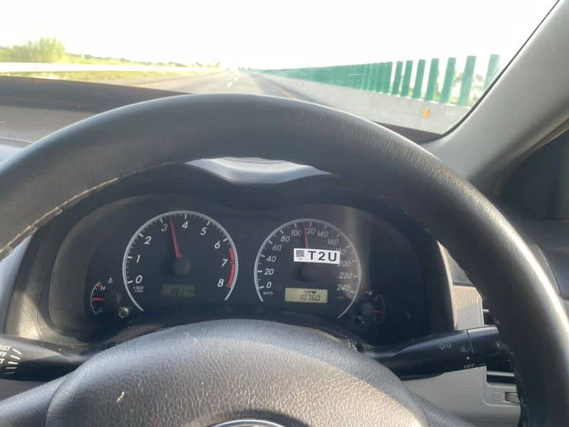 Toyota Corolla GLI 2013 12