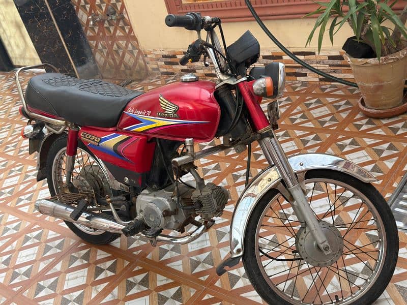 Honda CD 70 Bike 2