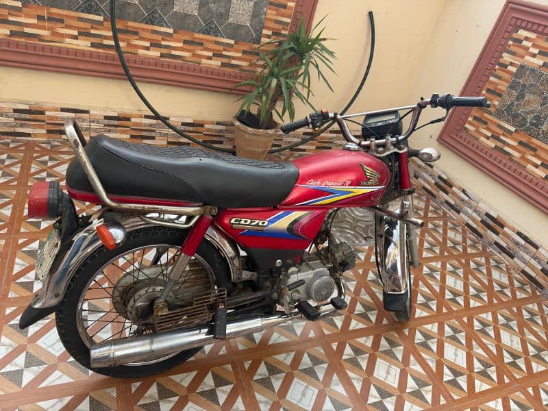 Honda CD 70 Bike 4