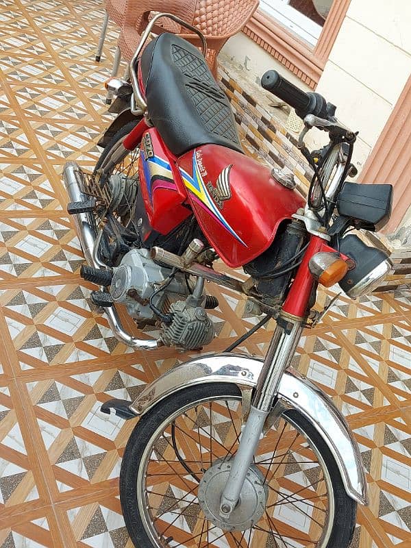 Honda CD 70 Bike 8