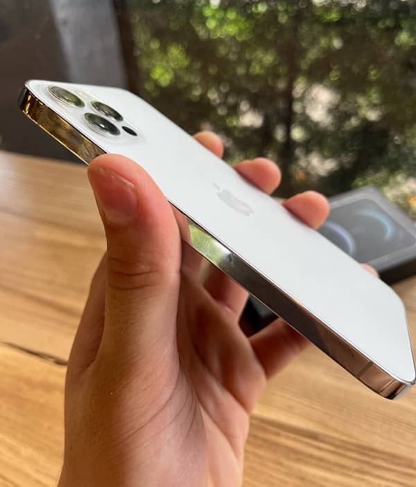 iphone 12 pro max white 128 GB PTA approved 1000% seal pack 4