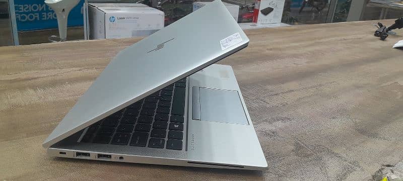 HP ELITEBOOK 840 G7 4