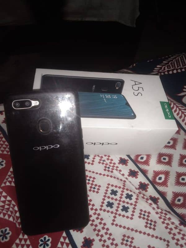 bilkul saaf condition oppo a5s box ha 2