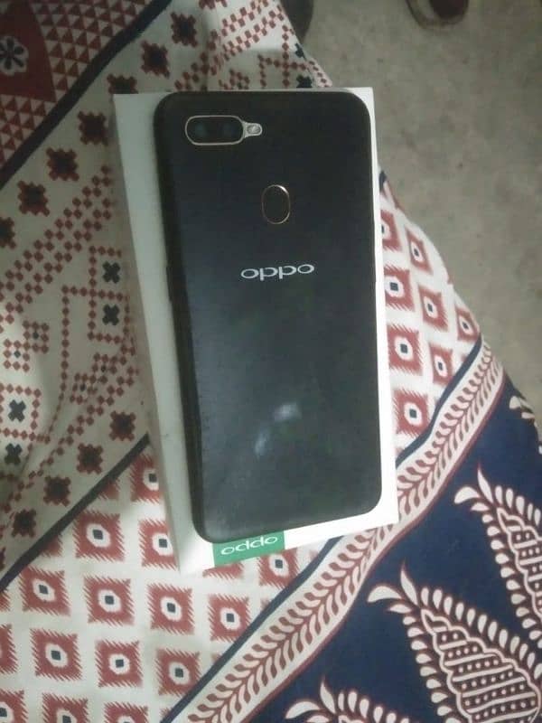 bilkul saaf condition oppo a5s box ha 4