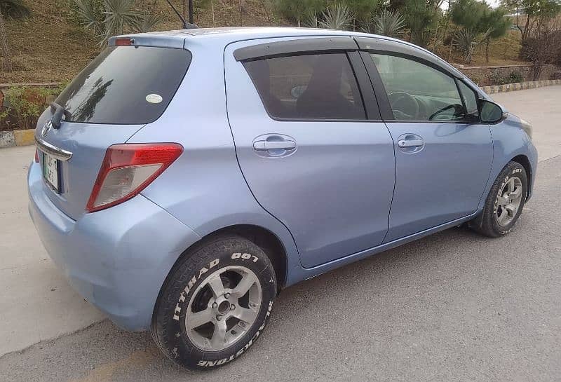 Toyota Vitz 2011 4