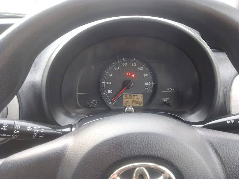 Toyota Vitz 2011 9