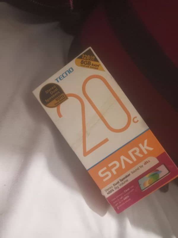 Tecno spark 20 8/128 3