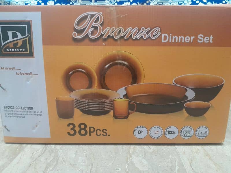 Dinner set 100% new 2