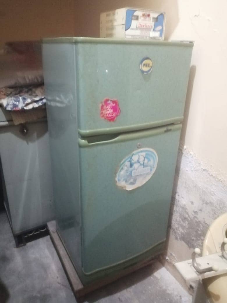 Fridge is used but it's in a good condition 2