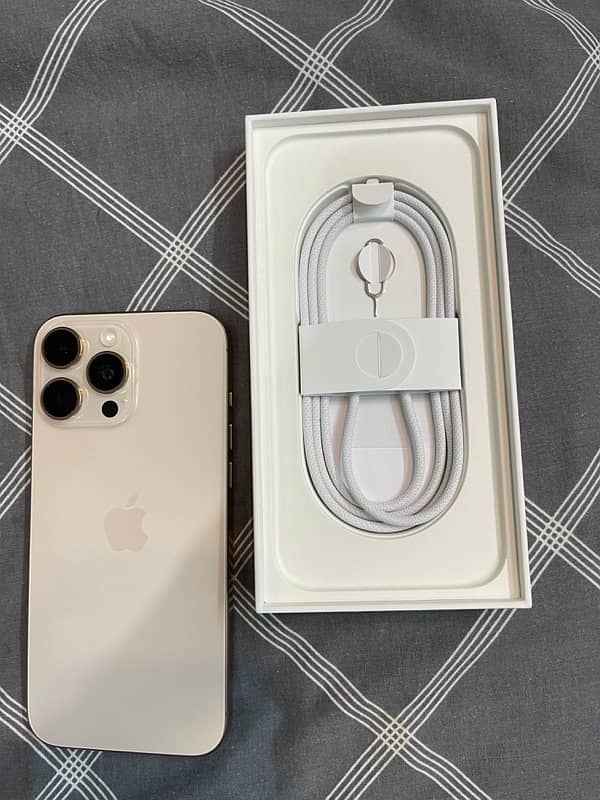 iPhone 16 Pro Max 256 GB 4