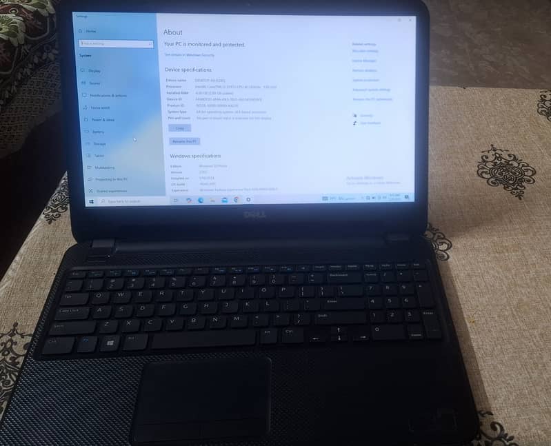 Dell laptop, core i3, 4gb, 520 gb, original charger good condition 1