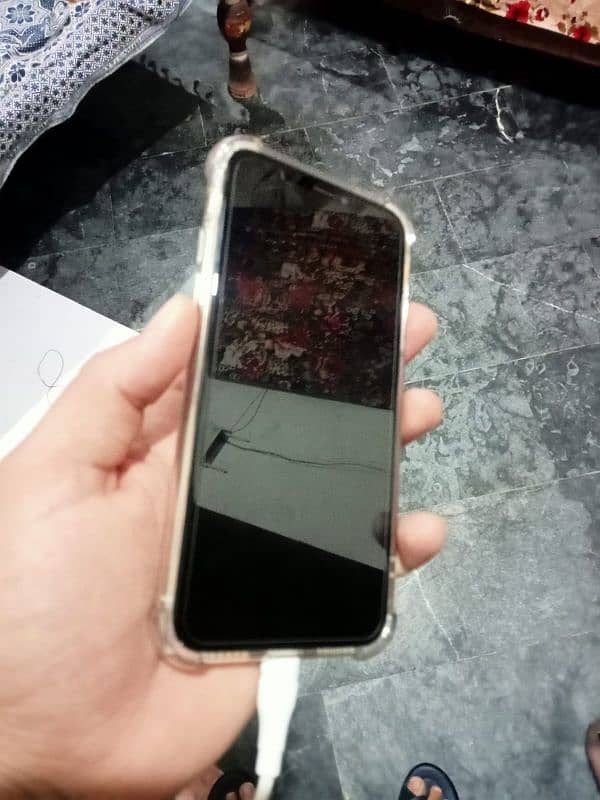 i phone x ha 10by 9 condition haa all ok haa Mobil 2