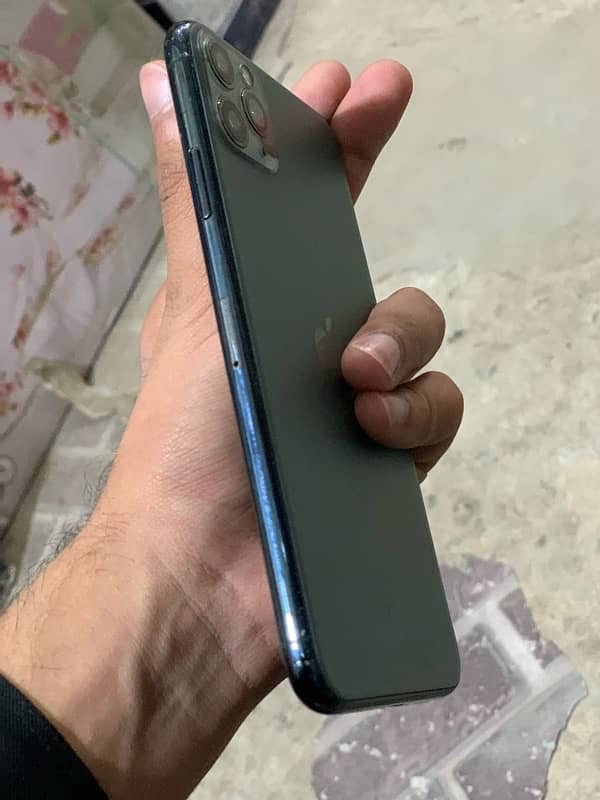 iPhone 11 pro max 5