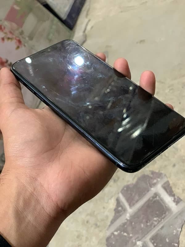 iPhone 11 pro max 7