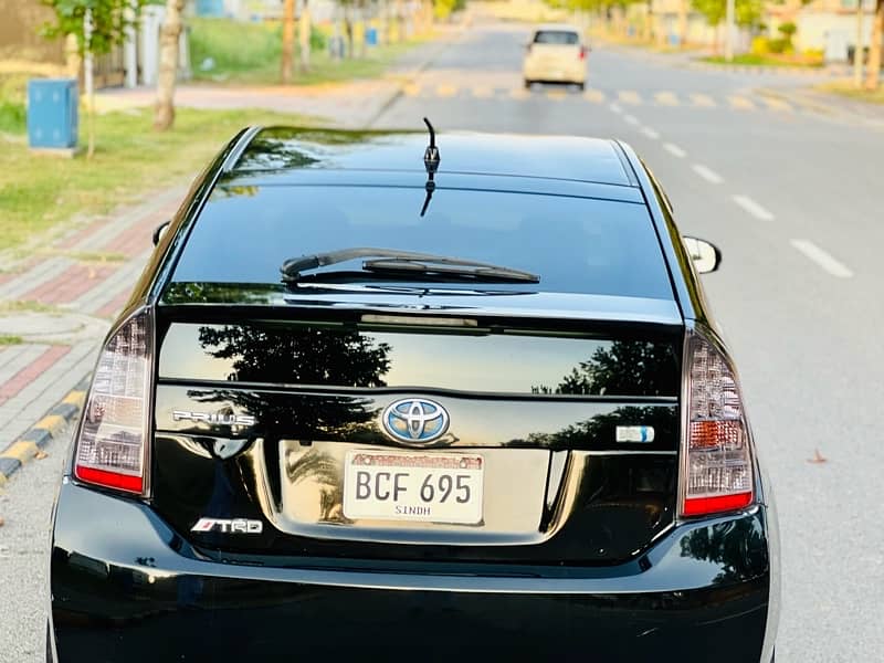 Toyota Prius 2014 8