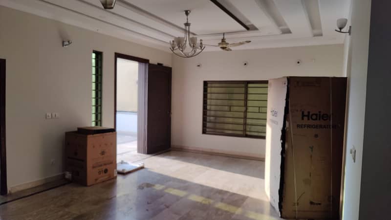 4500 Square Feet Upper Portion In G-15 Is Available 5