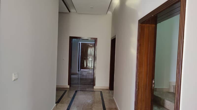 4500 Square Feet Upper Portion In G-15 Is Available 7