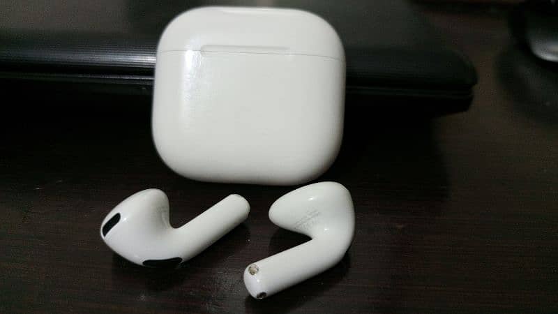 Original Apple AirPods 4 with Active Noise Cancellation 2