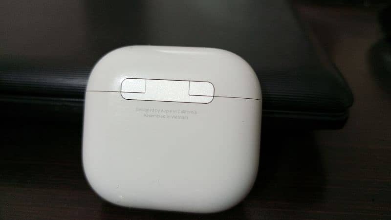 Original Apple AirPods 4 with Active Noise Cancellation 3