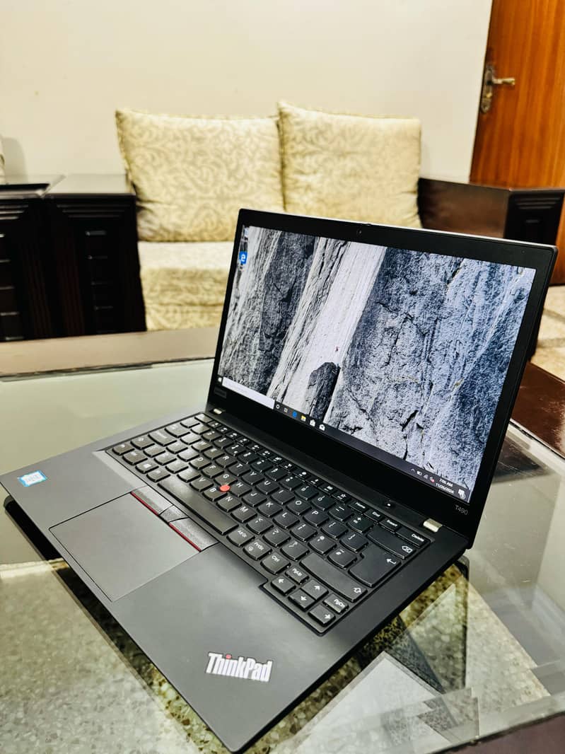 Lenovo ThinkPad T490 Core-i5 8th Gen 0