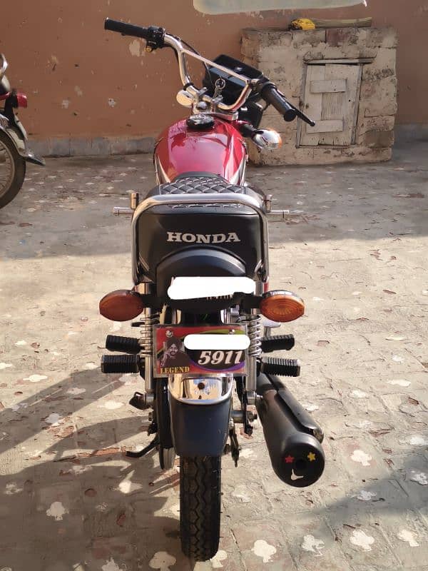 Honda 125 2023 Model No Plat no 5911 4