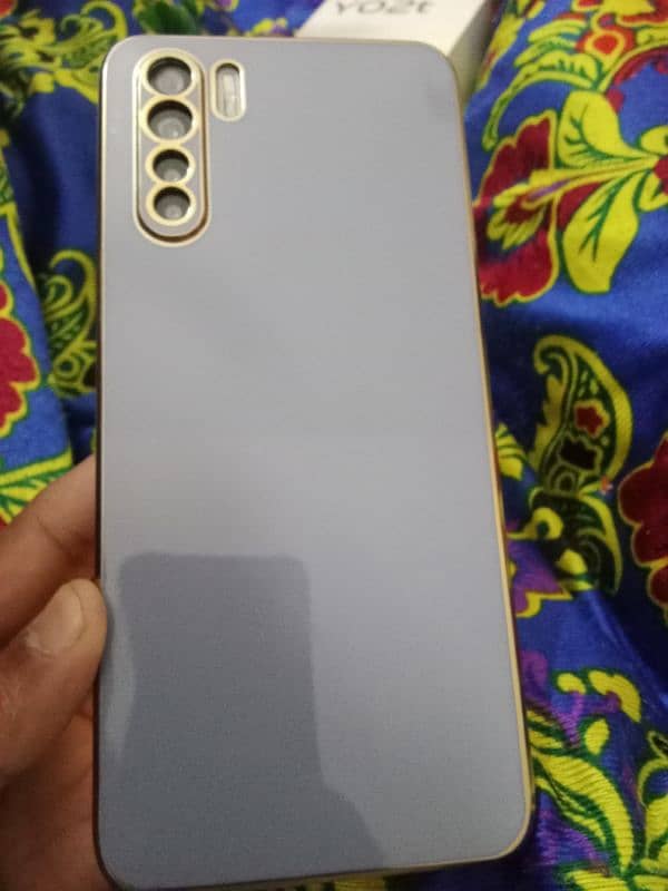 oppo f15  8/256 0