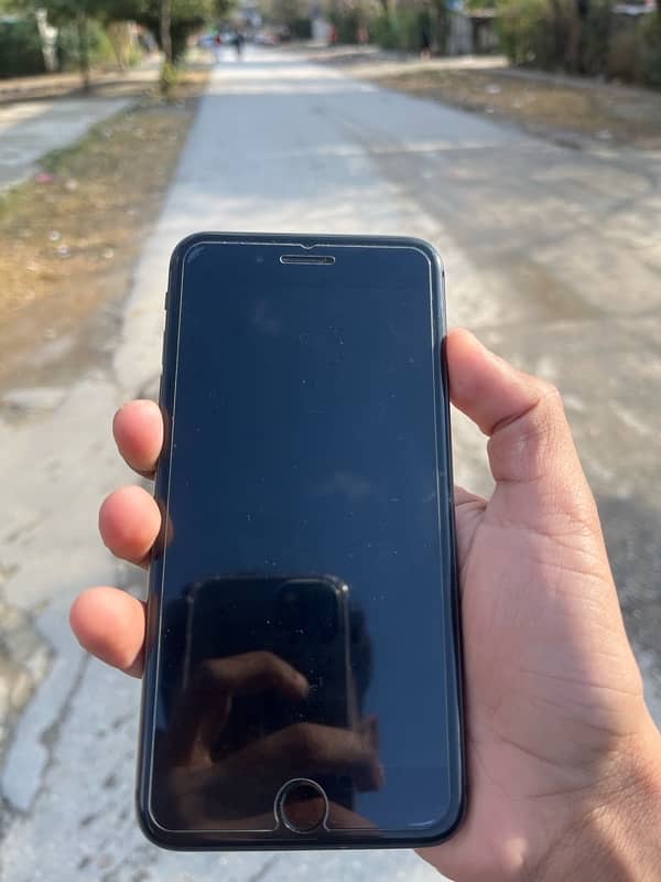 IPHONE 8plus non pta (factory locked ) 1