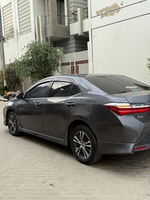 Toyota Altis Grande 2017 1