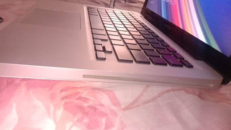 Apple Macbook Pro (A1278) 9