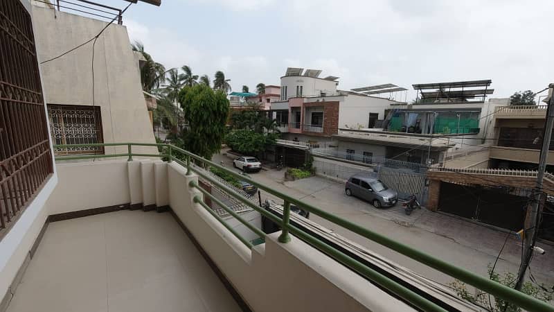 PORTION FOR SALE IN GULSHAN-E-IQBAL BLOCK-7 3