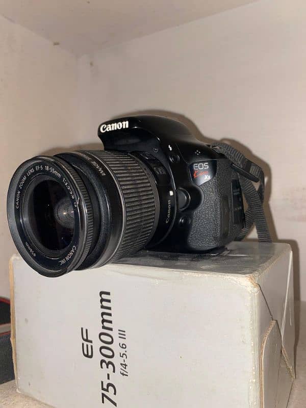 Canon Kiss X5 DSLR Camera 0