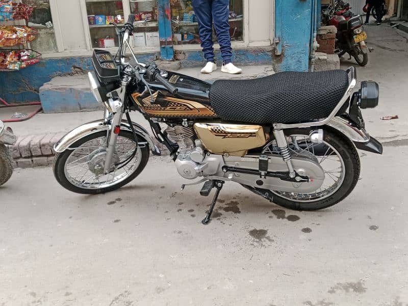 Brand new Honda 125 Gold in very reasonable price 5