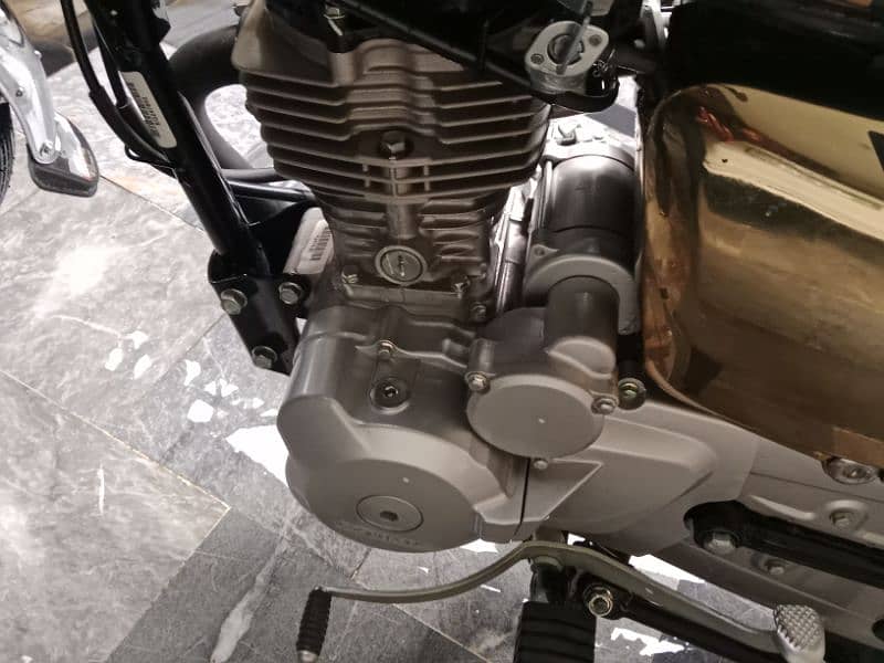 Brand new Honda 125 Gold in very reasonable price 6